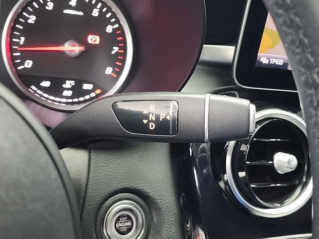 Mercedes Benz C Class - Vista 8