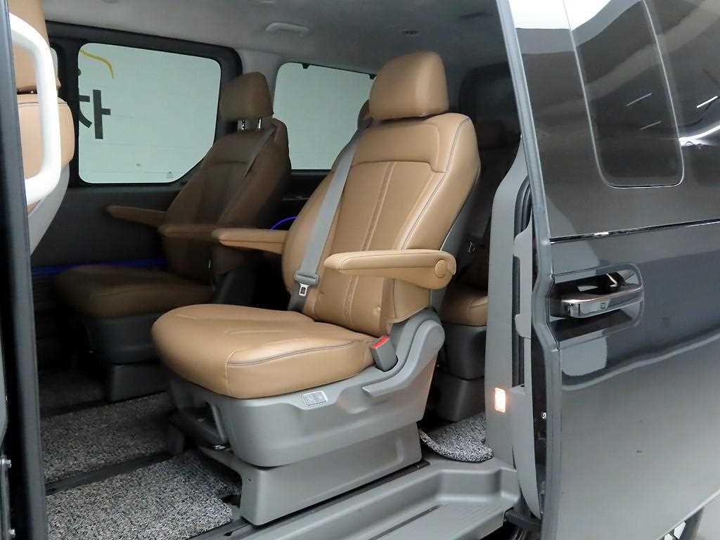 HYUNDAI Staria 2025 Negro - Importación desde Corea - HF Imports Iquique - Foto 14