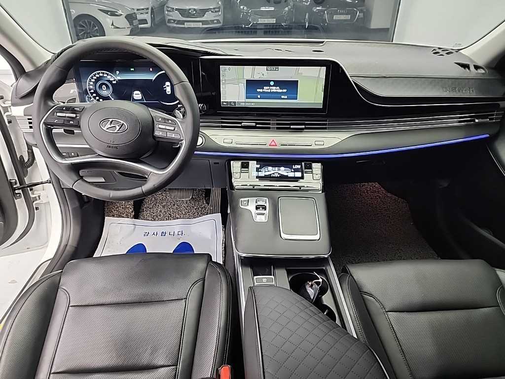 HYUNDAI Grandeur - Vista 7
