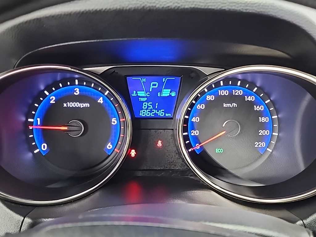 HYUNDAI Tucson - Vista 6