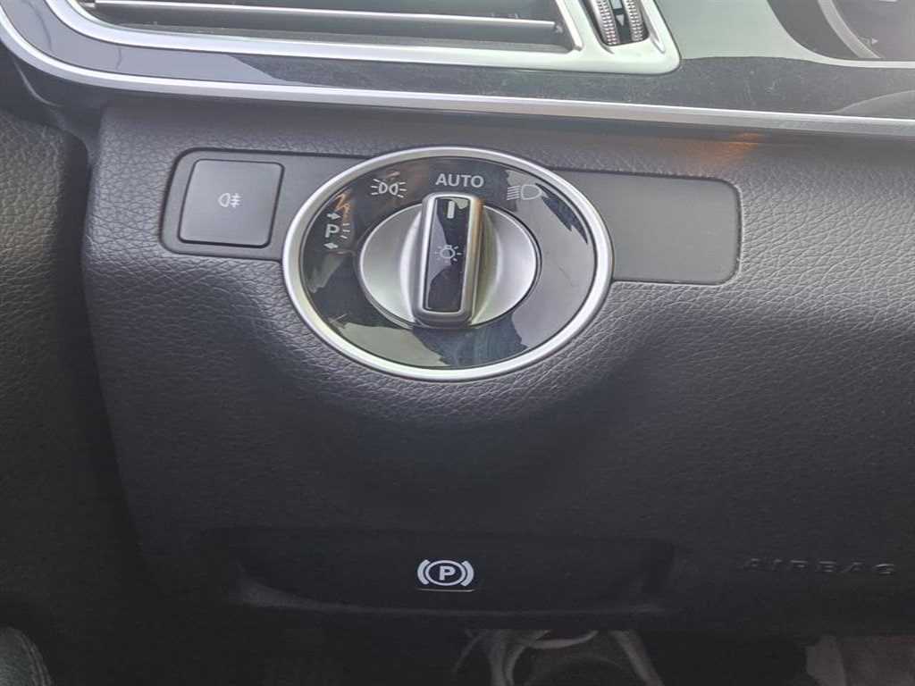 Mercedes Benz E class - Vista 6