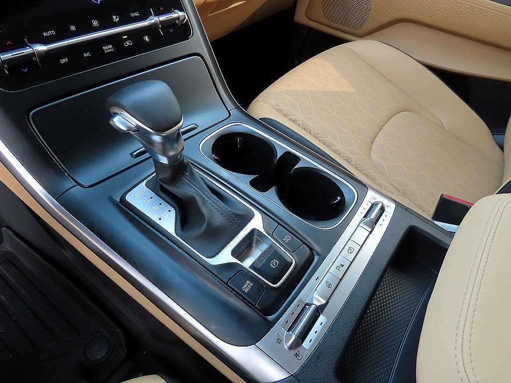 KIA Carnival - Vista 11