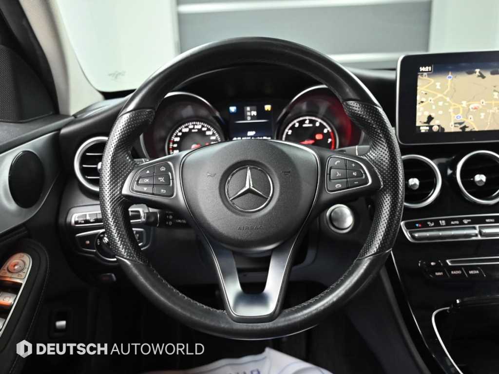 Mercedes Benz C Class 2016 Negro - Importación desde Corea - HF Imports Iquique - Foto 13