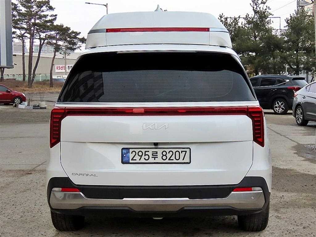 KIA Carnival - Vista 4