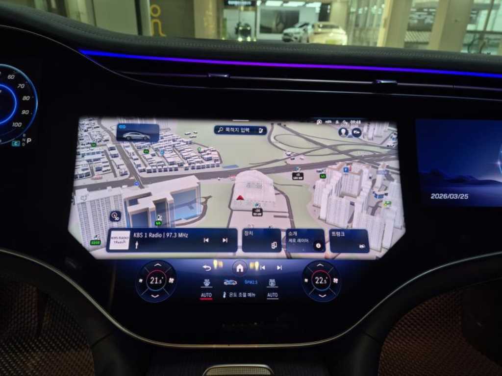 Mercedes Benz EQS - Vista 9