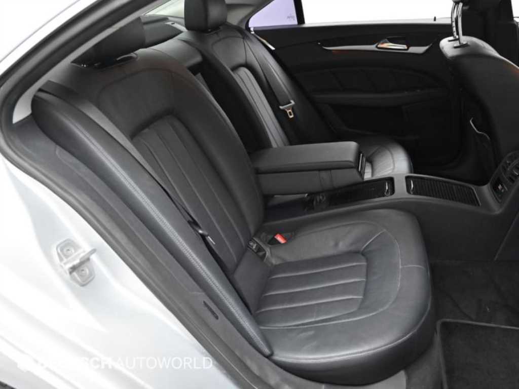Mercedes Benz CLS Class - Vista 12