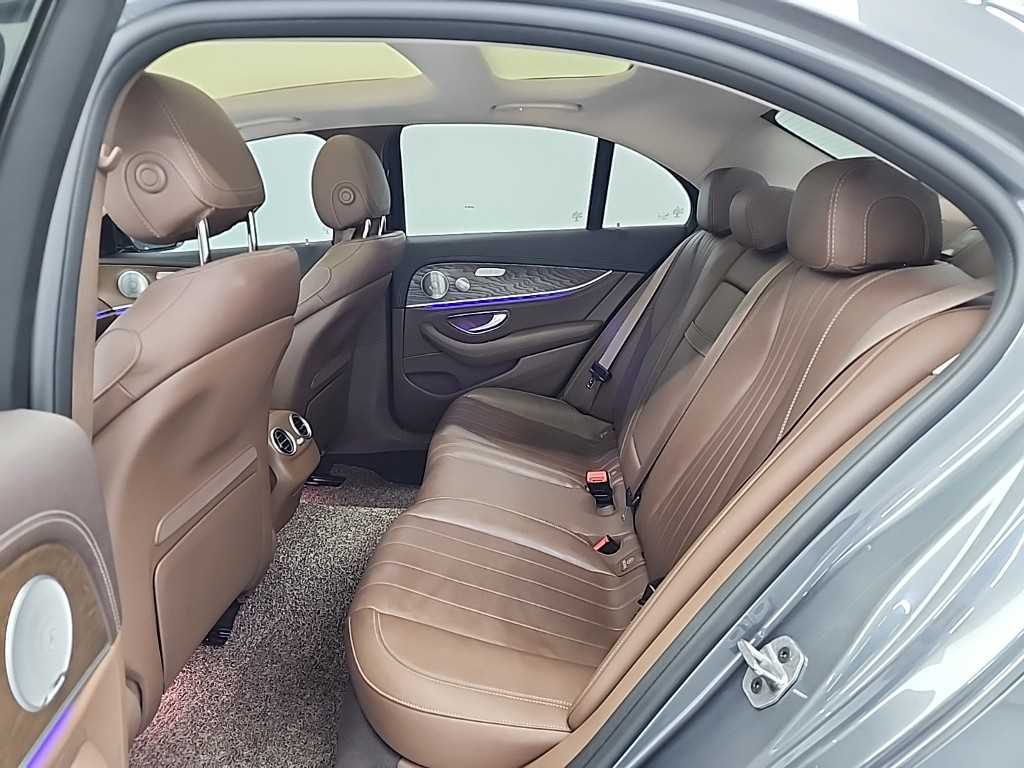 Mercedes Benz E class 2019 Gris - Importación desde Corea - HF Imports Iquique - Foto 13