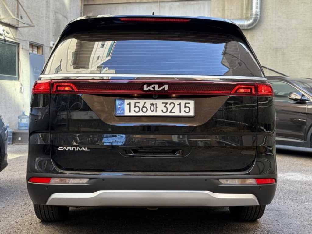 KIA Carnival - Vista 4