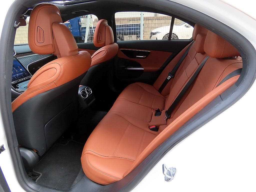 Mercedes Benz C Class - Vista 6