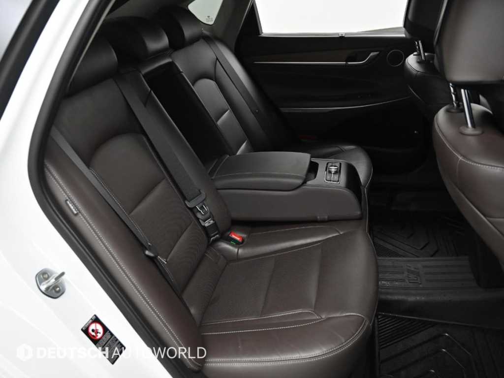 HYUNDAI Grandeur - Vista 12