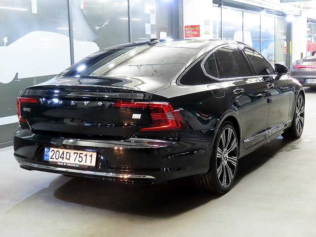 Volvo S90 - Vista 4