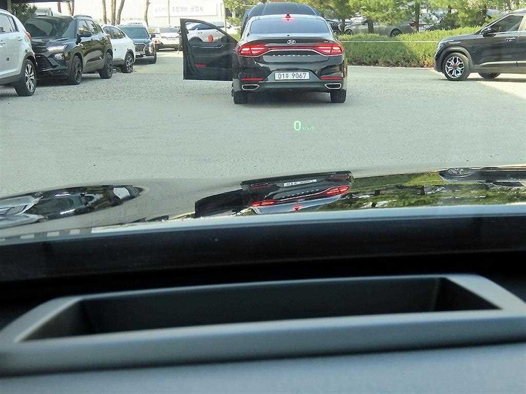 Genesis EQ900 - Vista 10