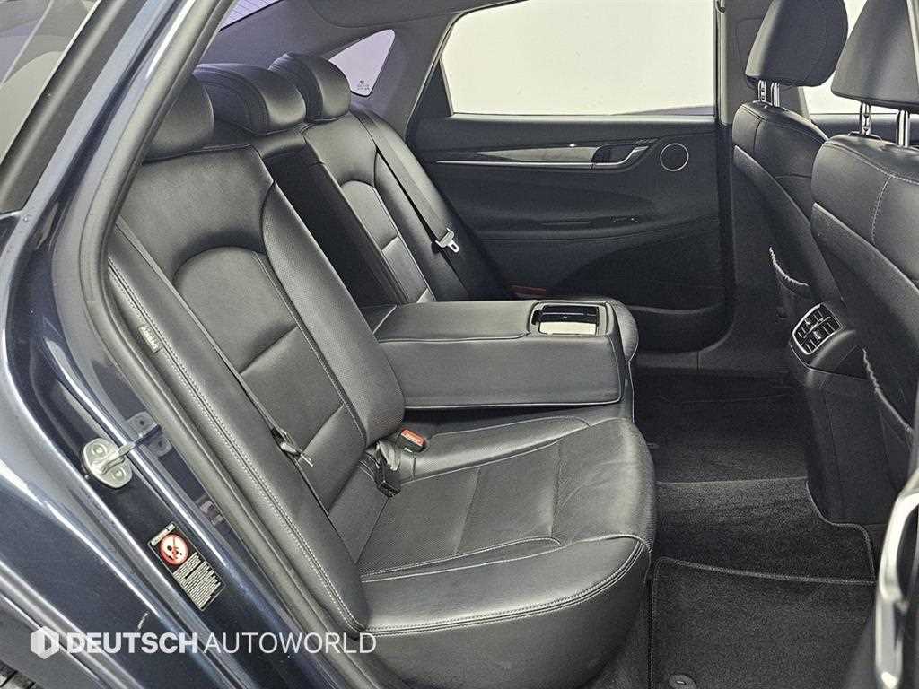 HYUNDAI Grandeur - Vista 12