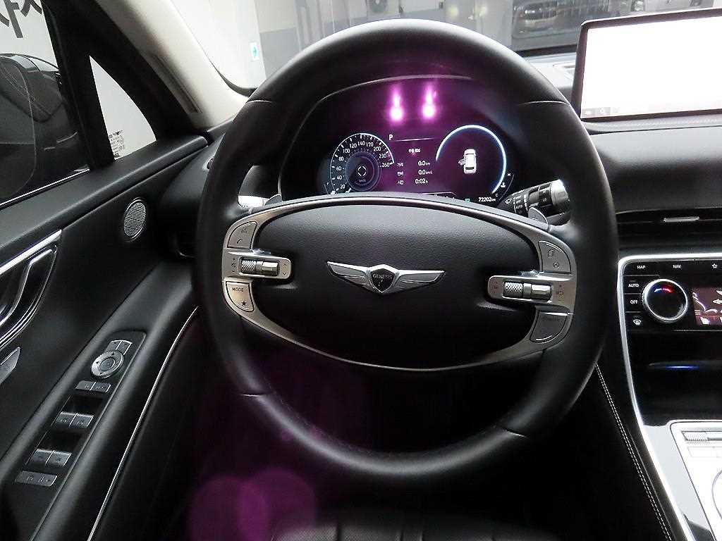 Genesis GV80 - Vista 7