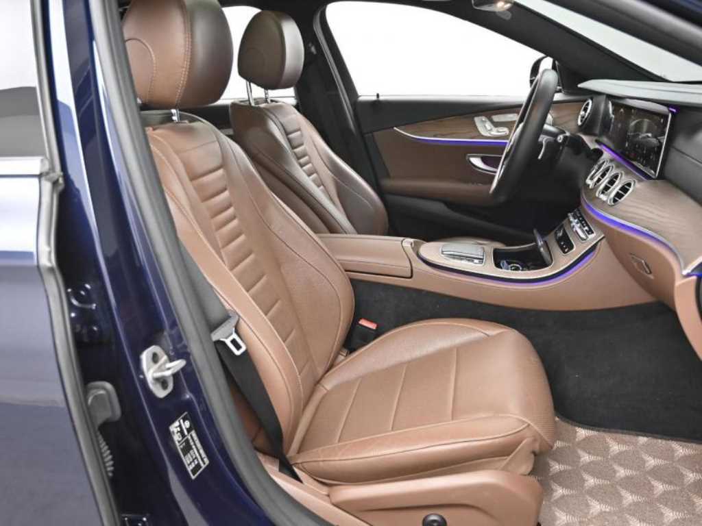 Mercedes Benz E class - Vista 10