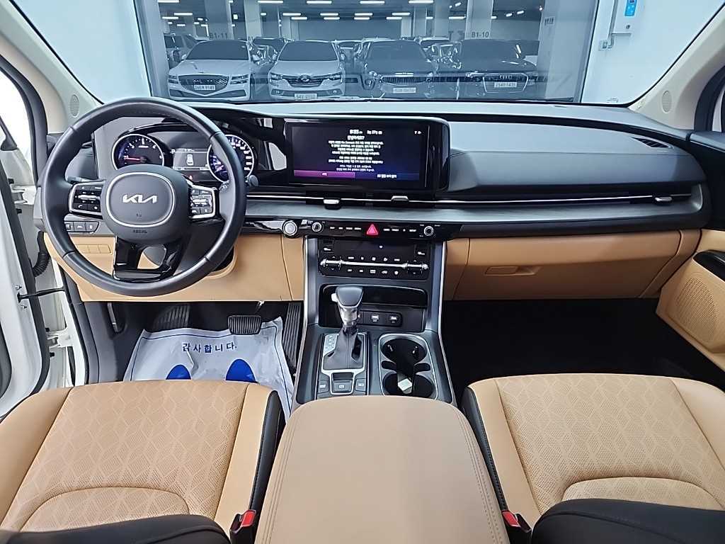 KIA Carnival - Vista 7