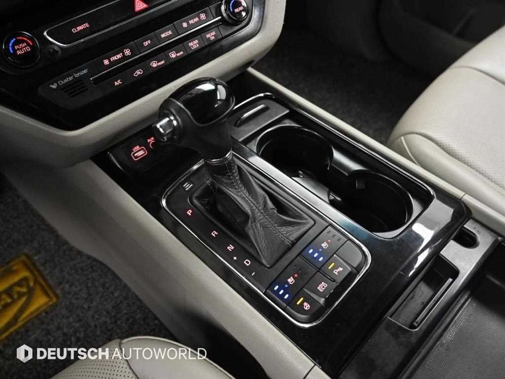 KIA Carnival - Vista 9