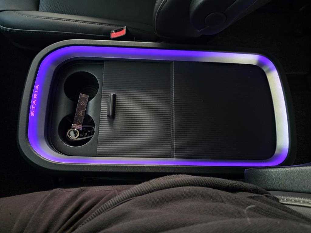 HYUNDAI Staria 2024 Negro - Importación desde Corea - HF Imports Iquique - Foto 16