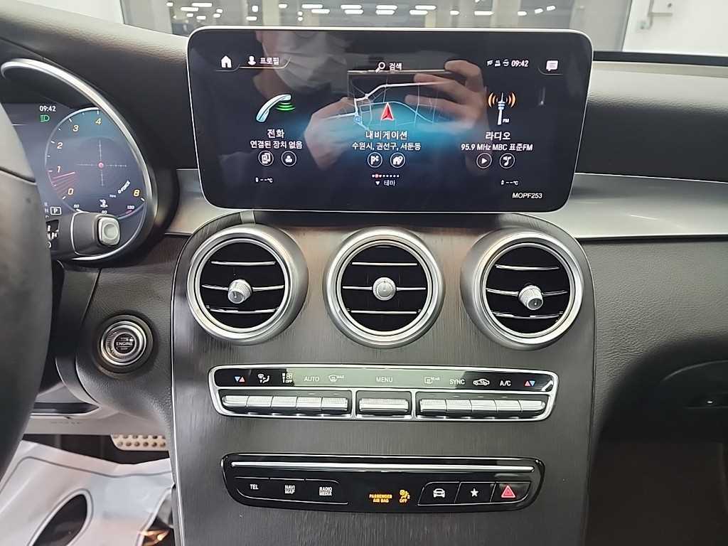 Mercedes Benz GLC Class - Vista 10