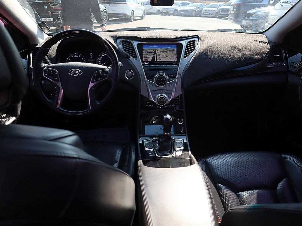 HYUNDAI Grandeur - Vista 5