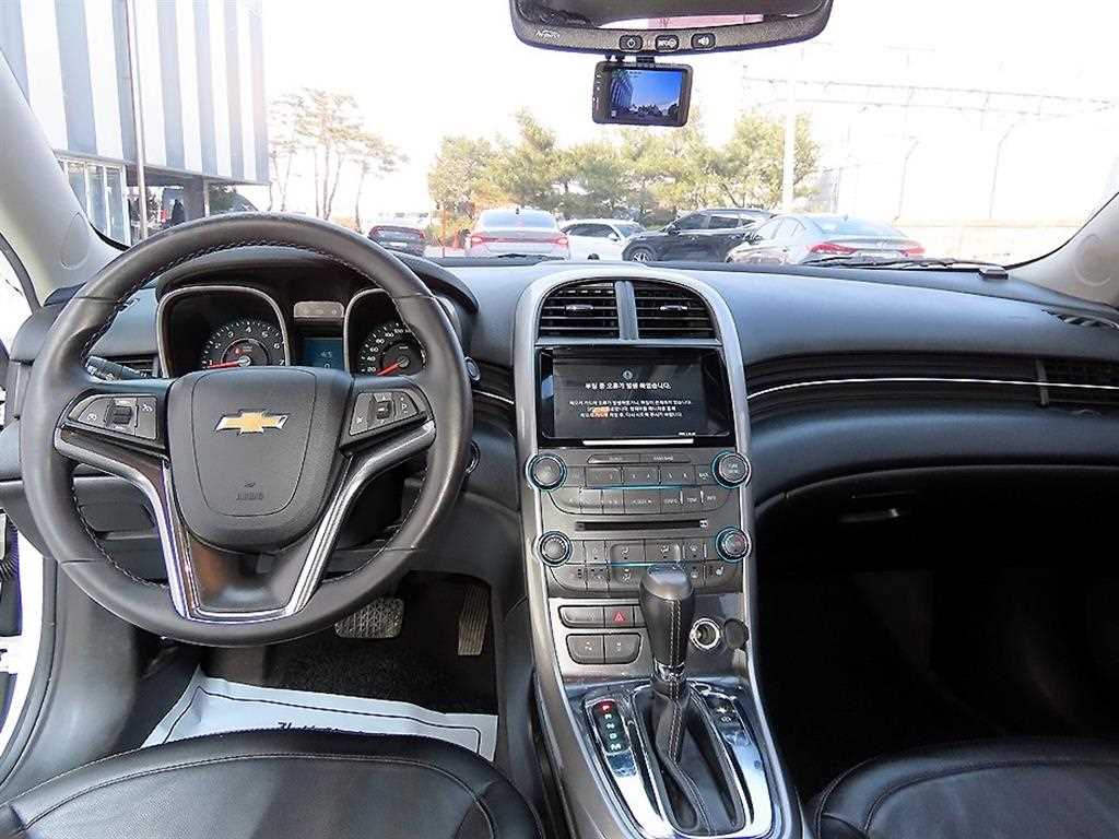 Chevrolet Malibu - Vista 7