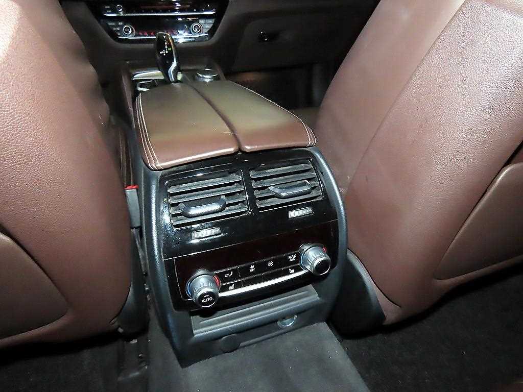 BMW 5 Series 2017 Negro - Importación desde Corea - HF Imports Iquique - Foto 16