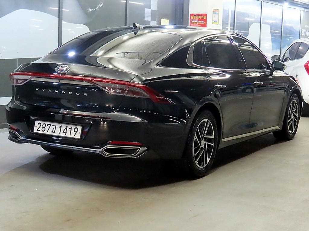 HYUNDAI Grandeur - Vista 4