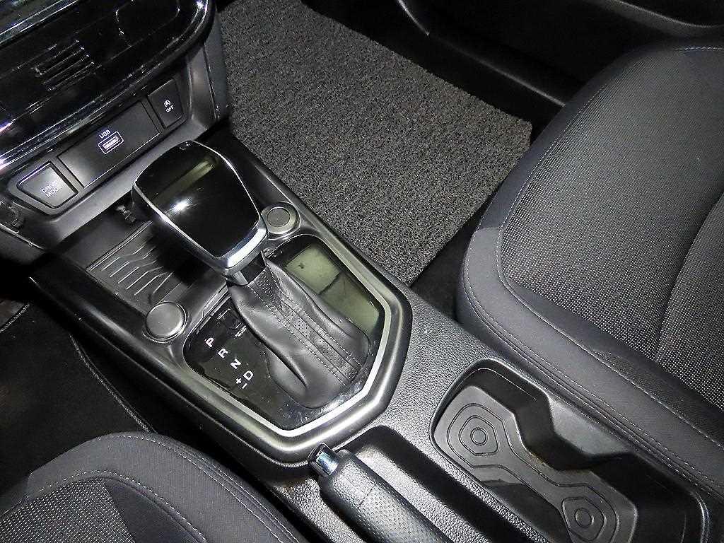 Ssangyong Tivoli - Vista 12