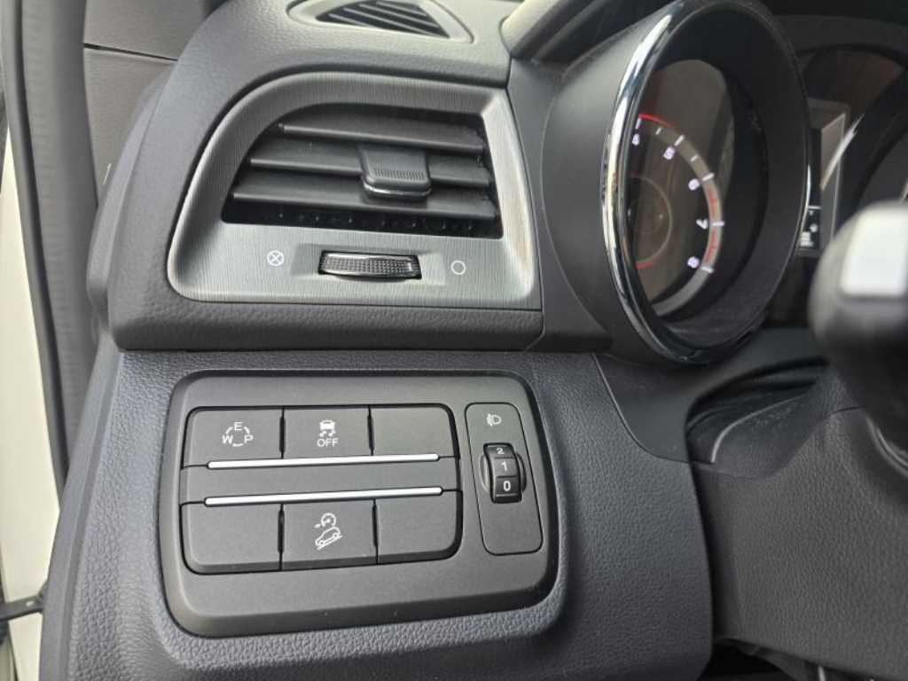 Ssangyong Tivoli - Vista 11