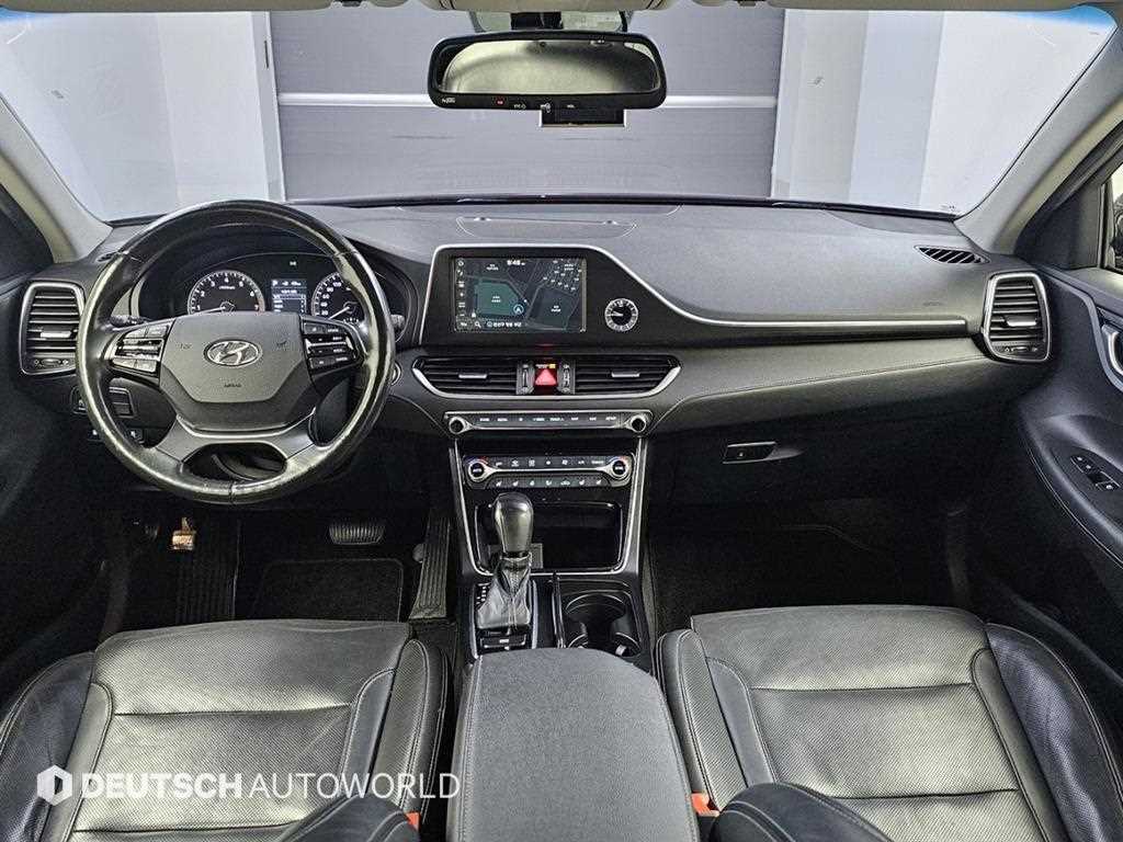 HYUNDAI Grandeur - Vista 7