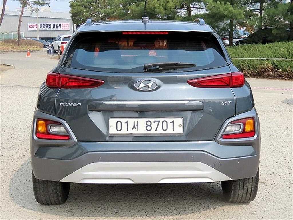 HYUNDAI Kona - Vista 5