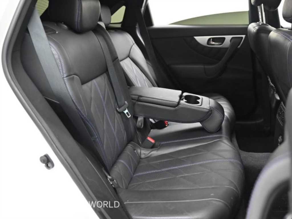 Infiniti QX - Vista 12