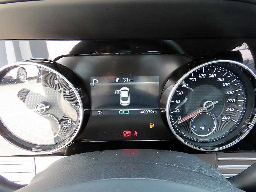 HYUNDAI Grandeur - Vista 9