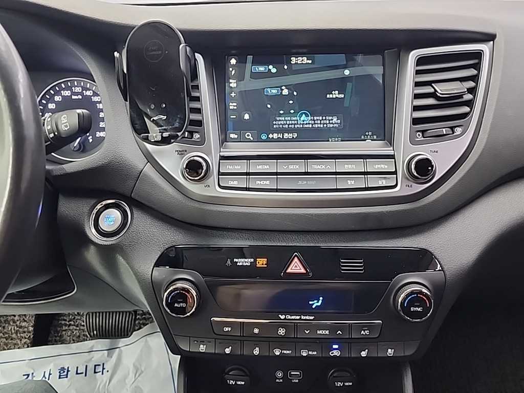 HYUNDAI Tucson - Vista 10