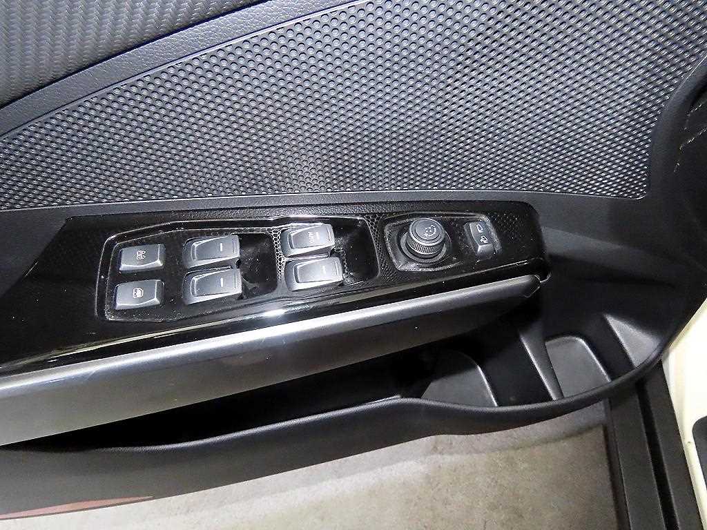 Ssangyong Tivoli 2023 Blanco - Importación desde Corea - HF Imports Iquique - Foto 13