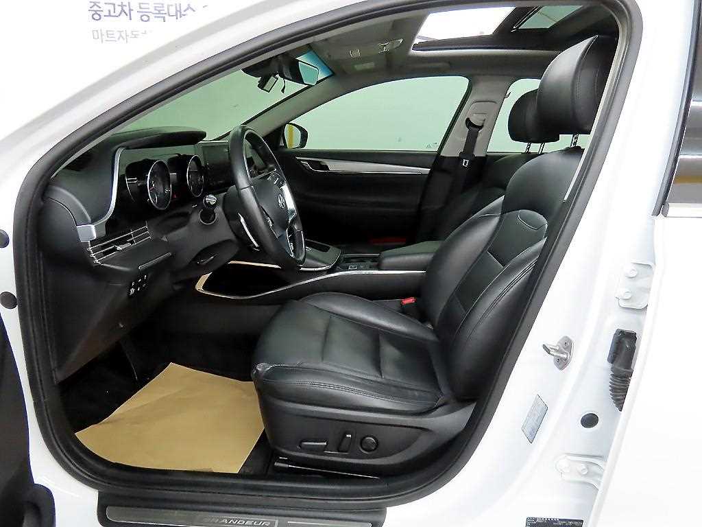 HYUNDAI Grandeur - Vista 5