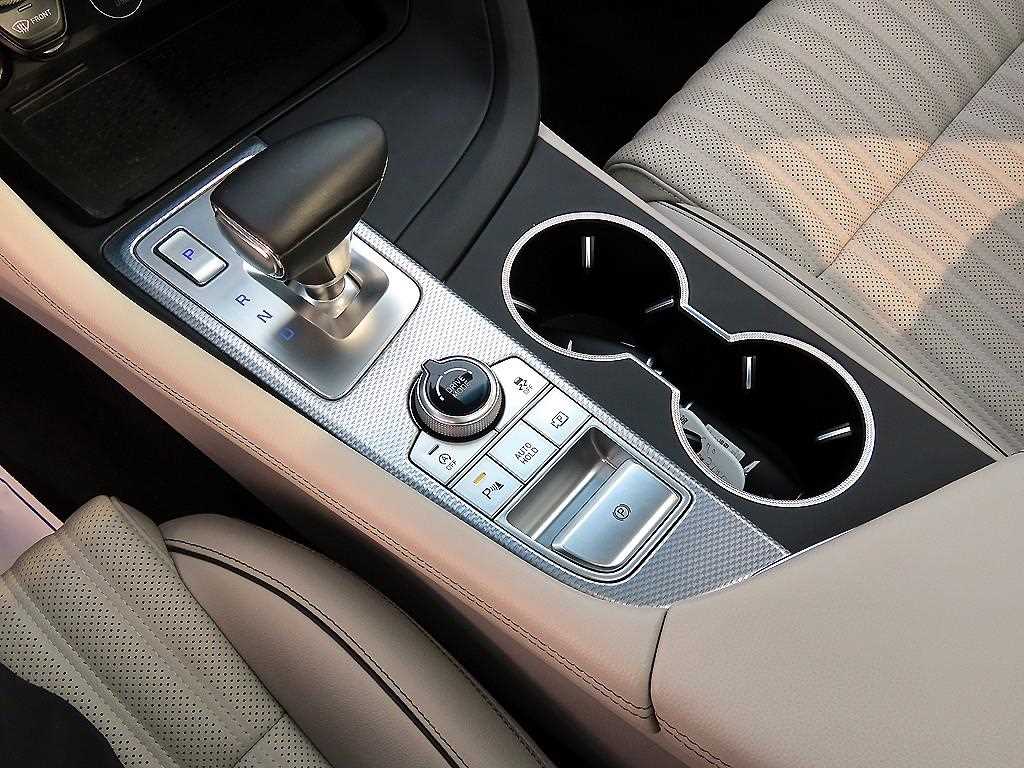 Genesis G70 - Vista 11