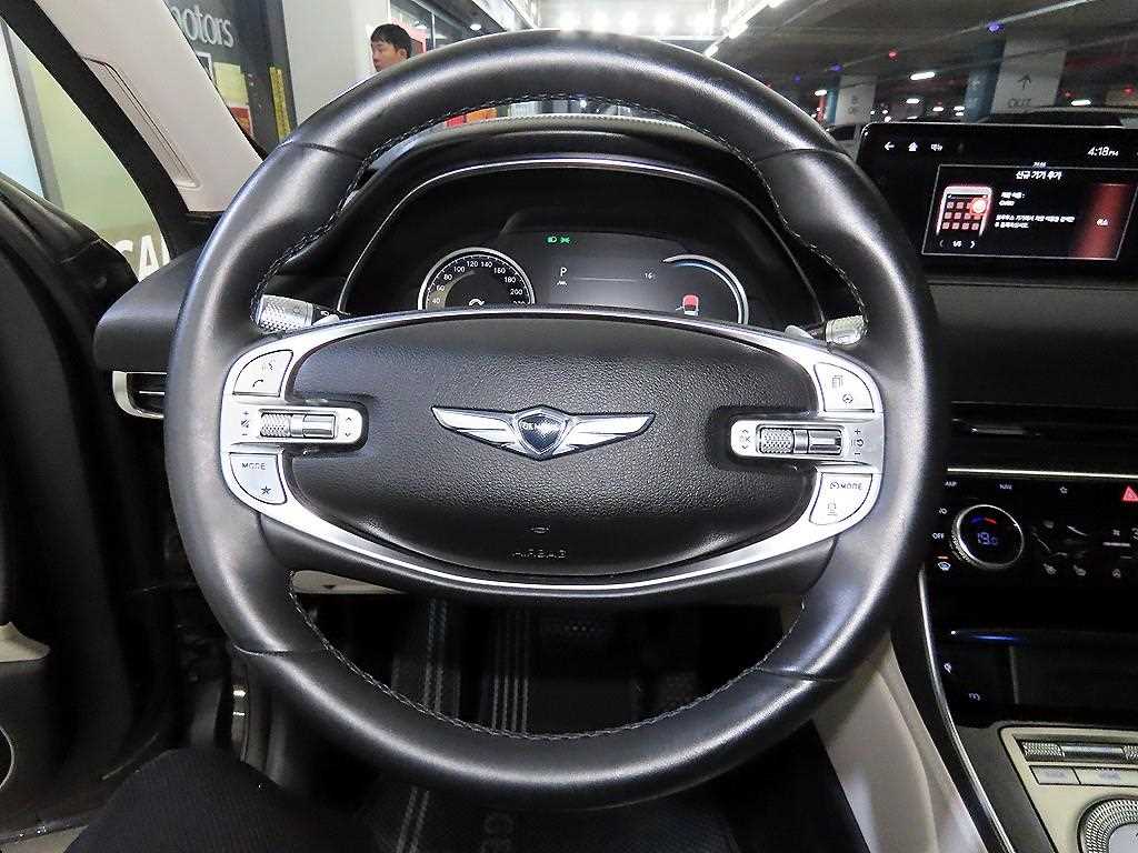 Genesis GV80 - Vista 8