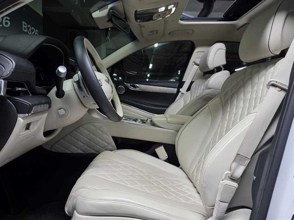 Genesis GV80 - Vista 7