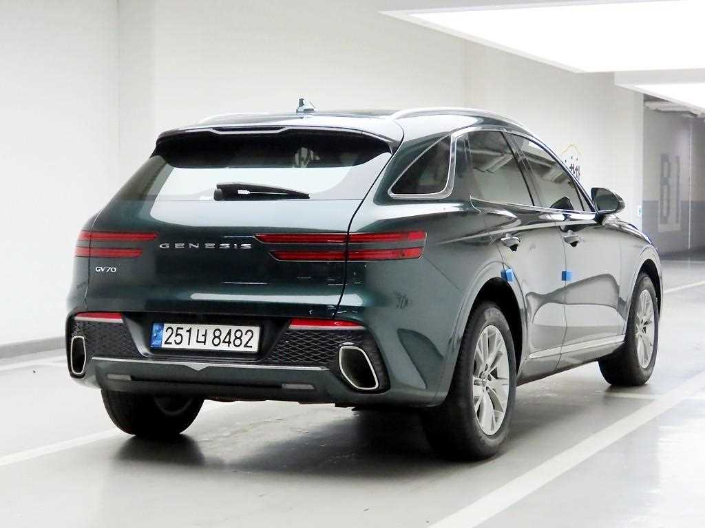 Genesis GV70 - Vista 4