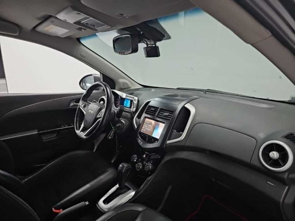 Chevrolet Abeo 2014 Negro - Importación desde Corea - HF Imports Iquique - Foto 15