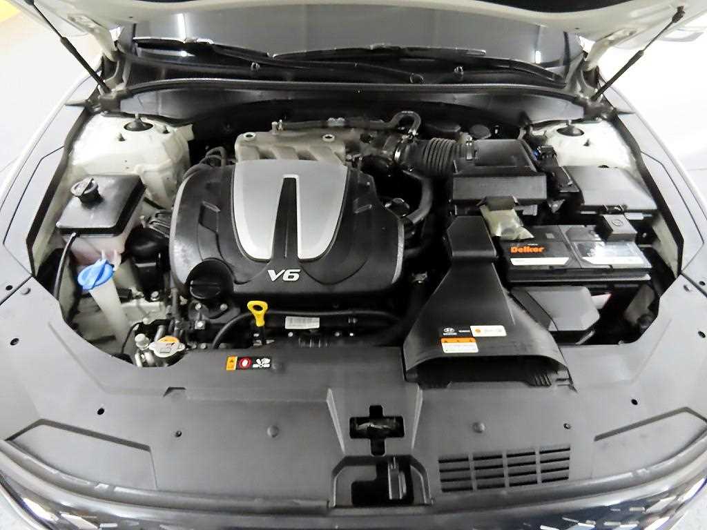 HYUNDAI Grandeur 2023 Blanco - Importación desde Corea - HF Imports Iquique - Foto 18