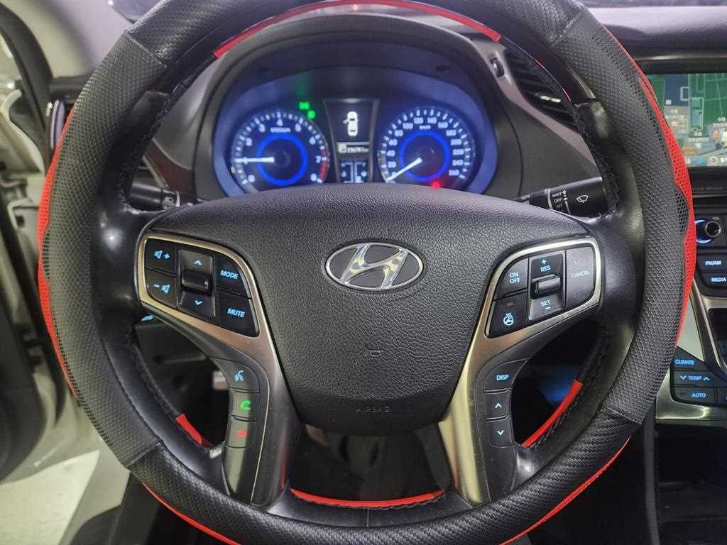 HYUNDAI Grandeur - Vista 11