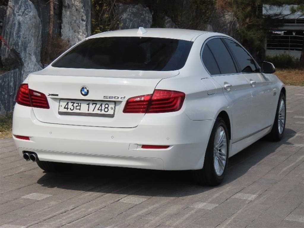 BMW 5 Series - Vista 3