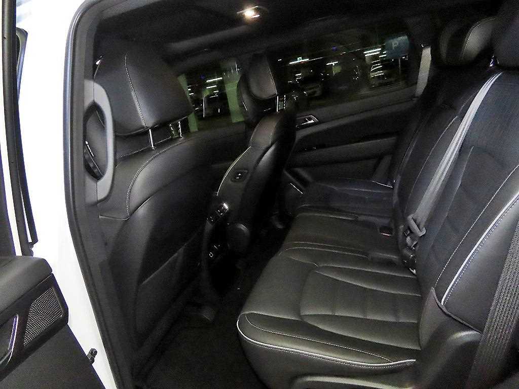 Ssangyong Rexton - Vista 7