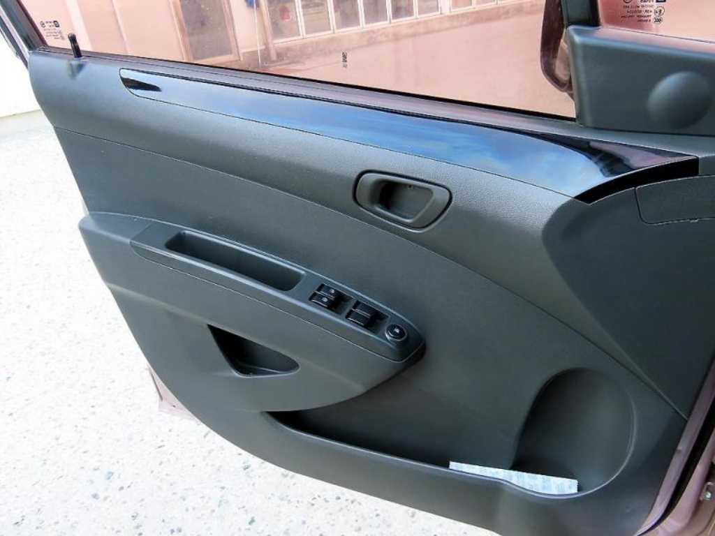 Chevrolet Spark - Vista 11