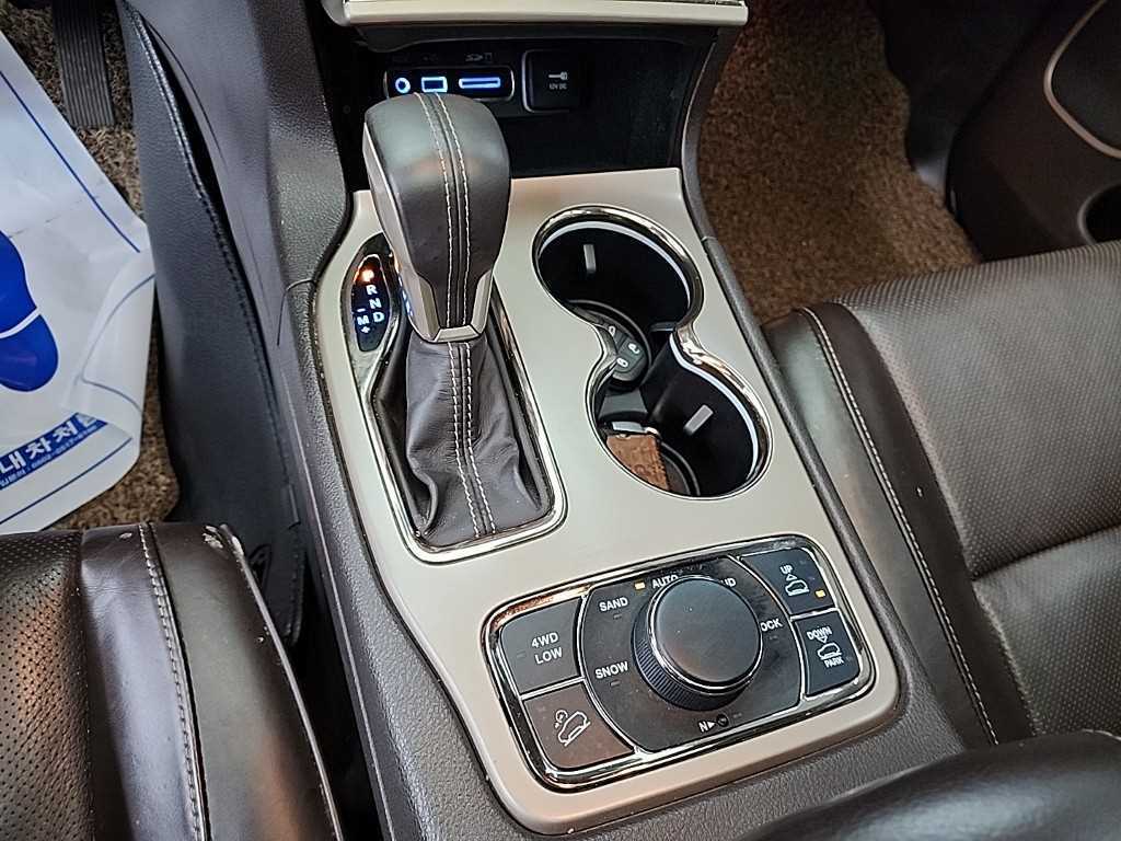 Jeep Cherokee - Vista 7