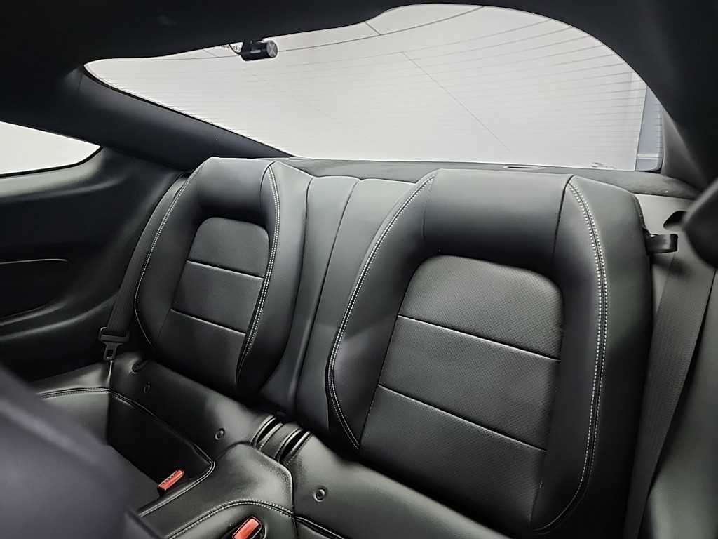 Ford Mustang - Vista 12