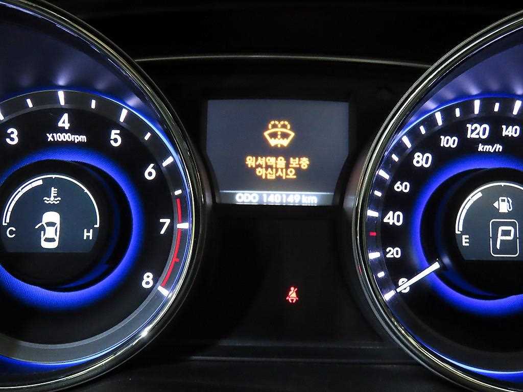 HYUNDAI Sonata - Vista 9