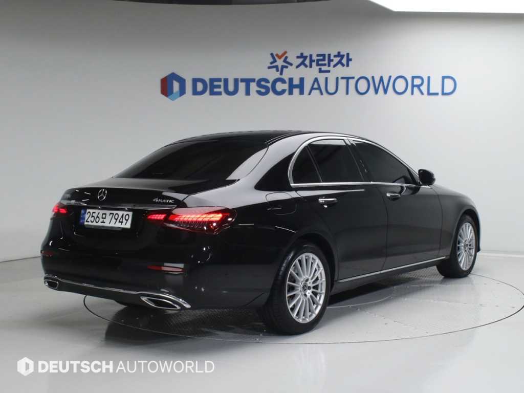 Mercedes Benz E class - Vista 2